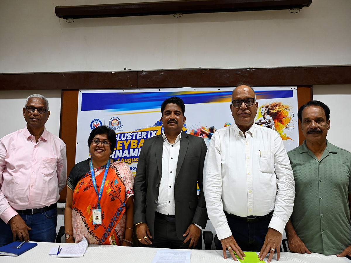 MVM International School Principal Mahua Chakraborty and officials of CBSE (Image: MVM International School)