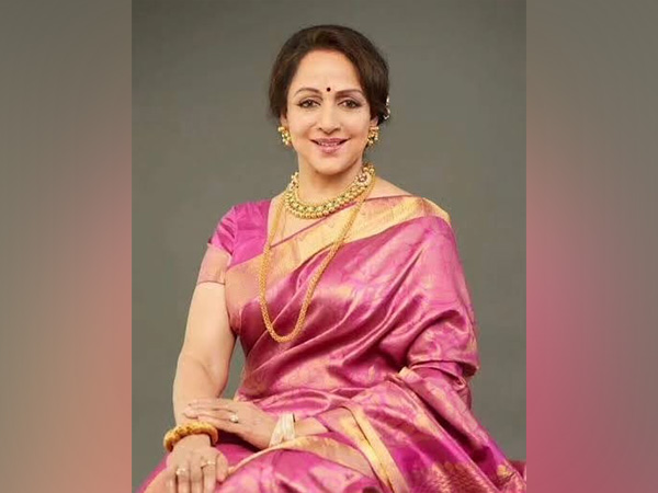 Hema Malini (Image source: Instagram/@dreamgirlhemamalini)