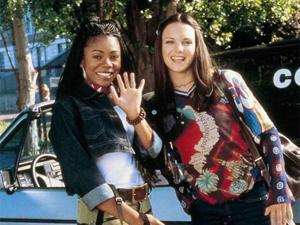 Regina Hall, Anna Faris (Image source/ Instagram/ @marlonwayans)