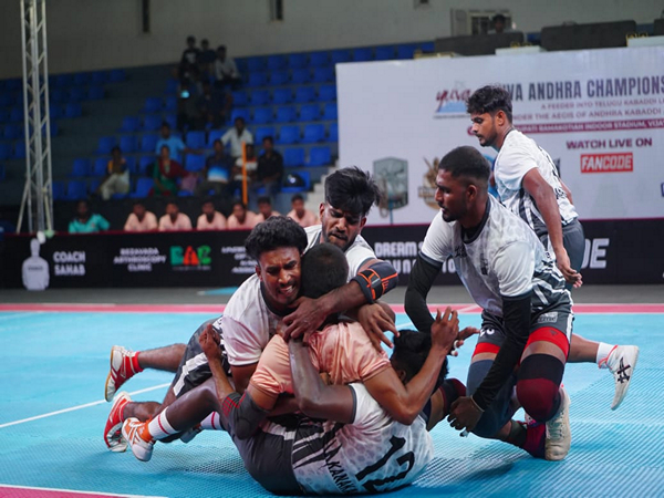 Kabaddi action (Photo: Yuva Andhra Championship)