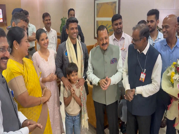 Shubhanshu Shukla with his family at Delhi airport. (Image: X@DrJitendraSingh)