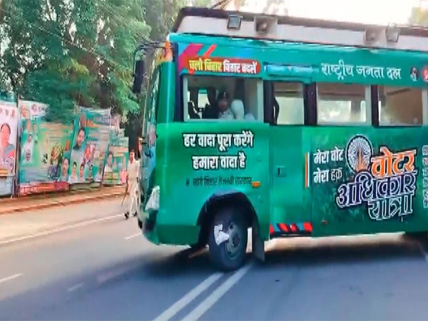Visuals from outside the residence of RJD chief Lalu Prasad Yadav (Photo/ANI)