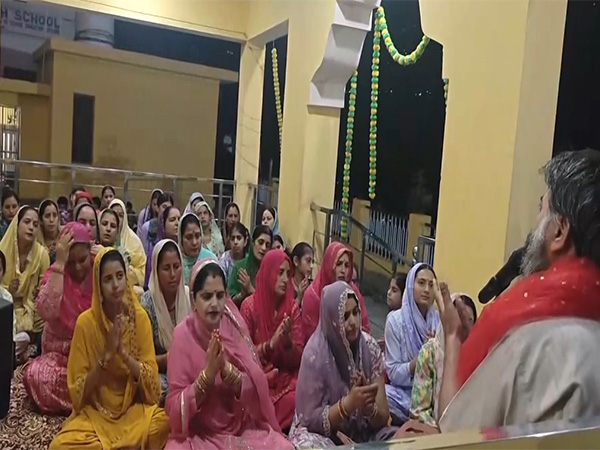 Bhajan Kirtan organised at Durga Mata Mandir in Chanderkote (Photo/ANI)