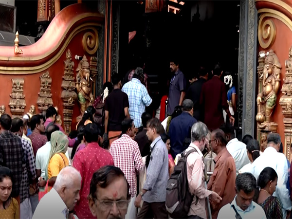 Devotees flock to Kerala's Pazhavangaadi Ganapathy Temple to mark Malayalam New Year (Photo/ANI)