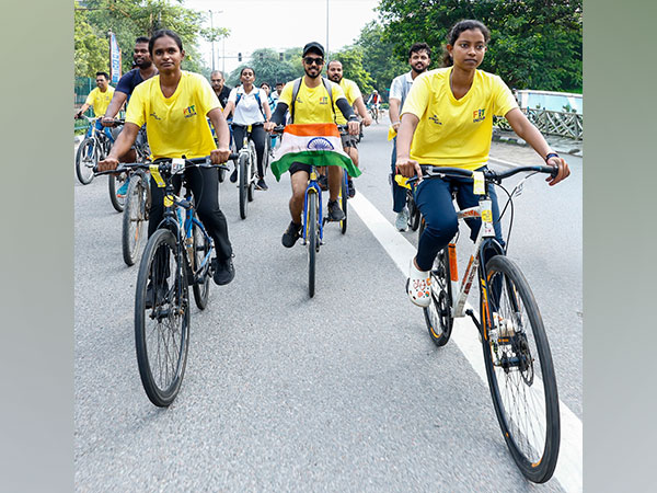 People cycling during FIT India Sundays on Cycle (Photo: SAI Media)