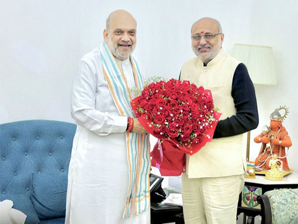 Union Minister Amit Shah congratulates the Governor of Maharashtra, CP Radhakrishnan (Photo/ANI)