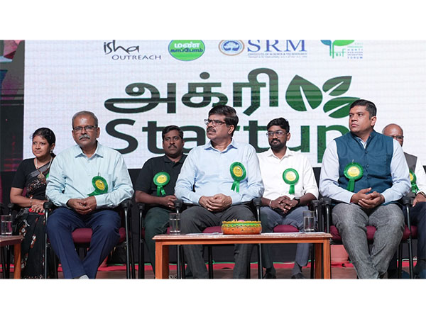 Dignitaries on stage at Agri Startup 2.0, SRMIST
