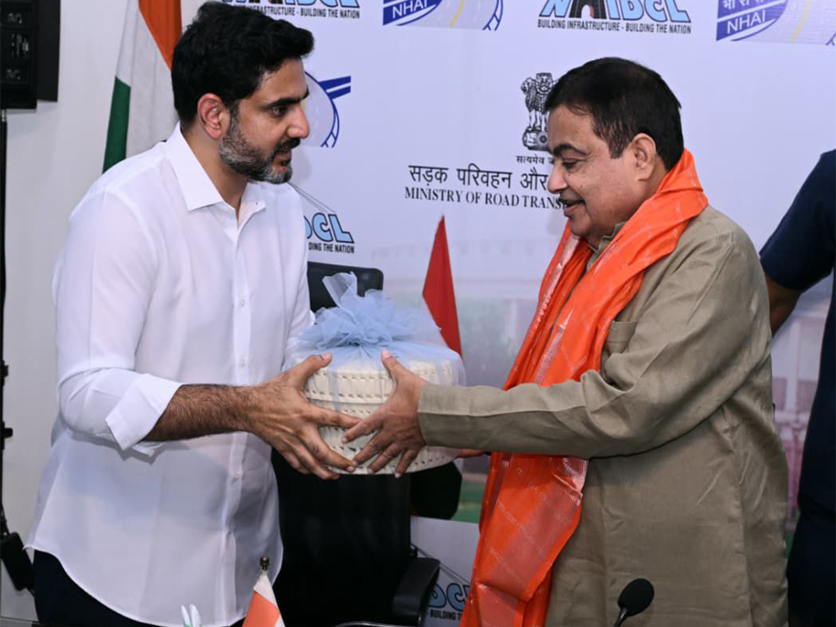 Nara Lokesh meet Union Minister for Road Transport and Highways, Nitin Gadkari (Photo/TDP)