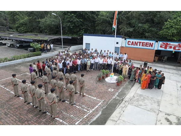 Moglix celebrates 79th Independence Day at Khatema Fibres Limited with employees, families, and partners