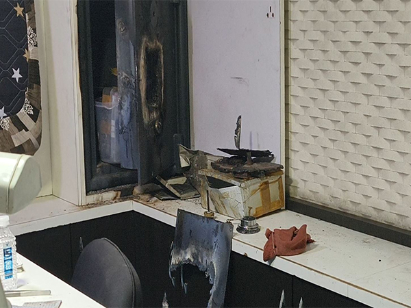 Broken locker in Kapodara's diamond factory (Photo/ANI)