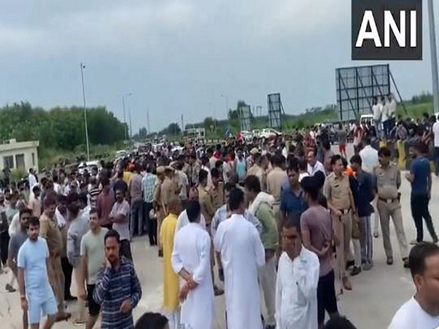 Locals protest on the road in Meerut against assault on an Indian Army soldier (Photo/ANI) 