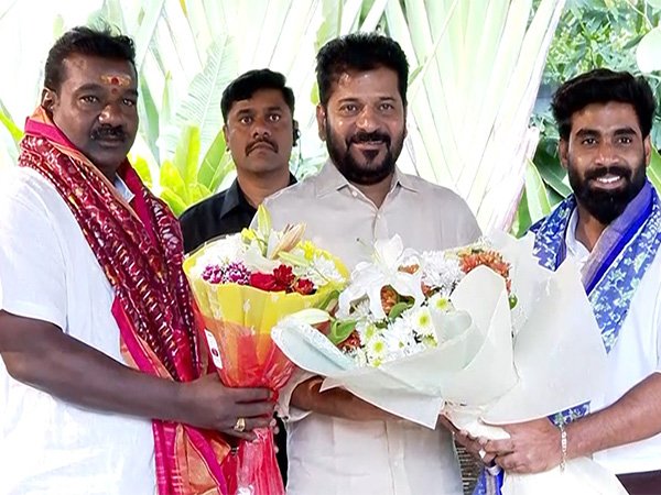 CM Revanth Felicitates National Award Winners(Image source: Telangana CMO) 
