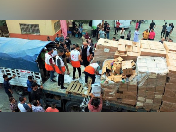 Gaza aid operations face hurdles of debris, fuel shortage and overcrowding (File Photo/Reuters)