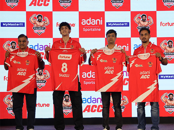 Gujarat Giants unveiled new jersey. (Photo: AdaniSportsline)