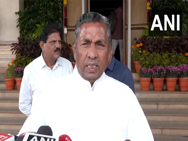 Karnataka Minister KH Muniyappa (Photo/ANI)