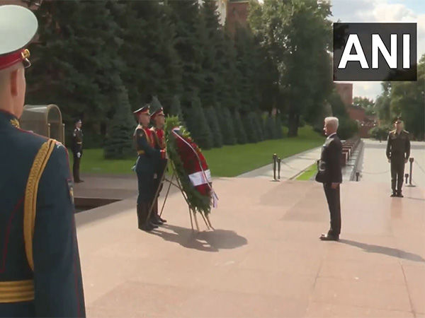 External Affairs Minister S. Jaishankar paying tribute at Moscow's Tomb of the Unknown Soldier during his visit to Russia (Photo/ANI)
