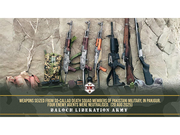 Weapons seized from Pakistan’s military (Photo/ Hakkal media wing) 