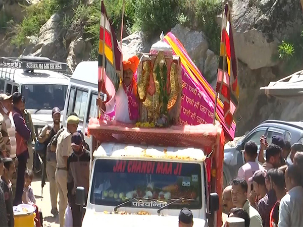 Chadi for Machail Mata pilgrimage arrives at Chasoti area in Kishtwar. (Photo/ANI)