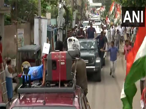 Congress MP and Lok Sabha LoP Rahul Gandhi arrives in Jamalpur for the sixth day of 'Voter Adhikaar Yatra'. (Photo/ANI)