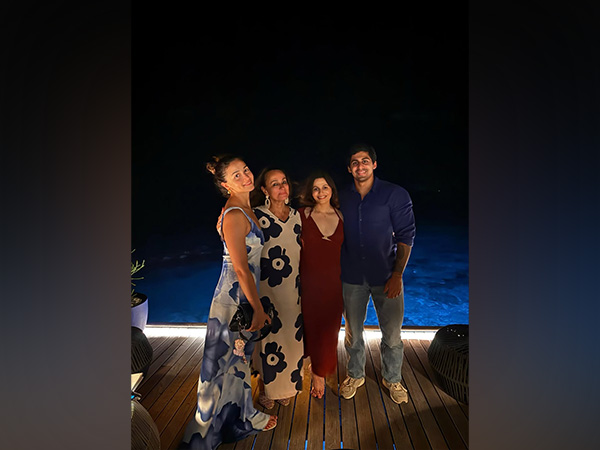 Alia Bhatt enjoys vacation with family (Photo/instagram/@shaheenb)