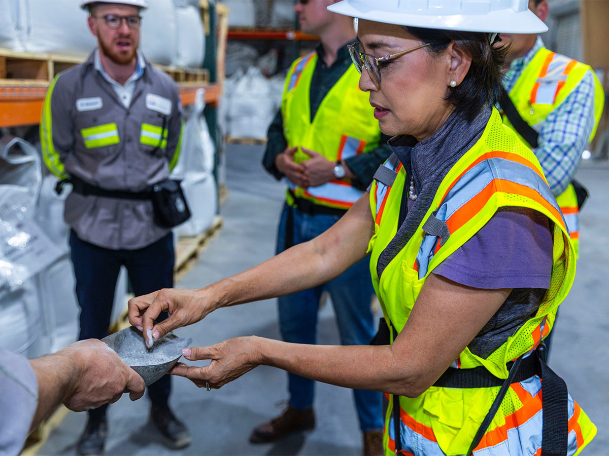 US lawmaker Young Kim visits rare earth mins (Image: X@RepYoungKim)