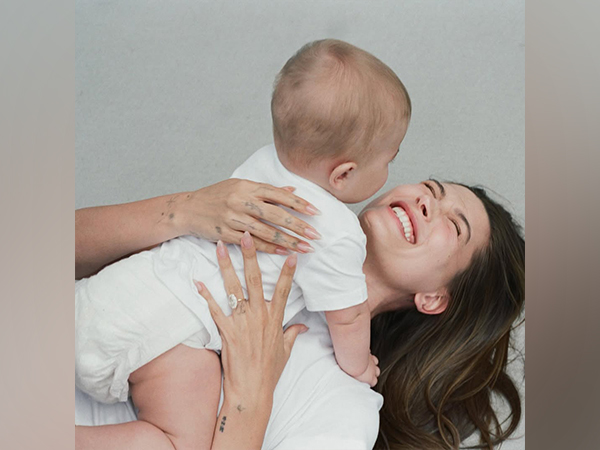 Hailey Bieber with son Jack (Photo/instagram/@haileybieber)