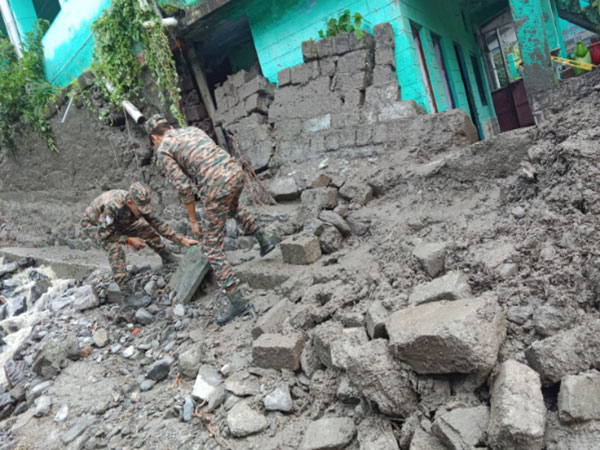 Indian Army conducts relief and rescue operations in Chamoli (Photo/ANI)