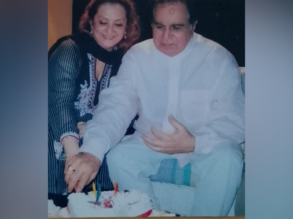 Saira Banu with late Dilip Kumar (Photo/Instagram@sairabanu)