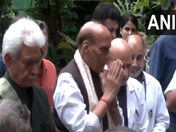 Defence Minister Rajnath Singh and JK Lieutenant Governor Manoj Sinha at a government hospital in Jammu (Photo/ANI)