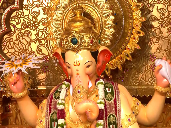 Lalbaugcha Raja (Photo/ANI)