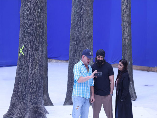 Actor Yash with Hollywood action director JJ Perry (Image source: Film's team)