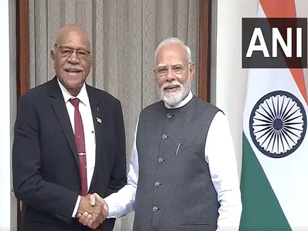 PM Modi with Fiji PM Sitiveni Rabuka (Photo: ANI/ DD)
