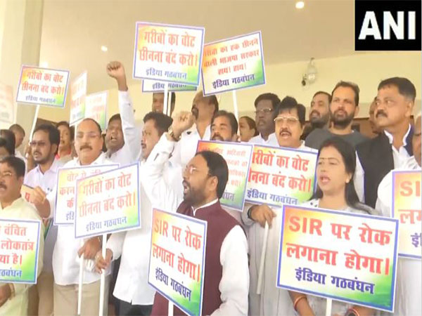INDIA bloc legislators hold protest at Jharkhand Assembly against SIR (Photo/ANI)