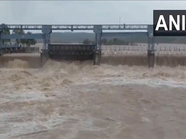 J-K: Ravi river floods Lakhanpur after Ranjit Sagar dam gates opened. (Photo/ANI)