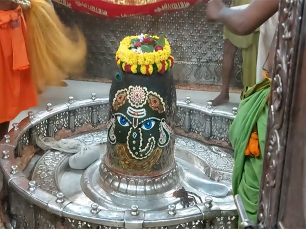 Baba Mahakal adorns as Lord Ganesh to mark the occasion of Ganesh Chaturthi (Photo/ANI)