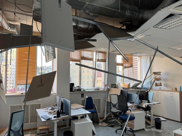 Damaged EU delegation building in Kyiv (Photo/X@kmathernova)