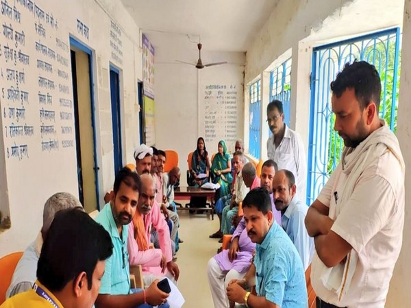 A BLO meeting in progress in Bihar (File Photo/@ECISVEEP)