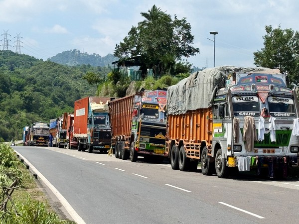 Jammu-Srinagar National Highway remained shut on Friday (Photo/ANI) 