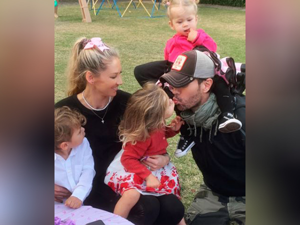 Enrique Iglesias family (Photo/Instagram@annakournikova)