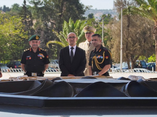 COAS General Upendra Dwivedi at the Martyrs’ Memorial (Photo/ X@adgpi)