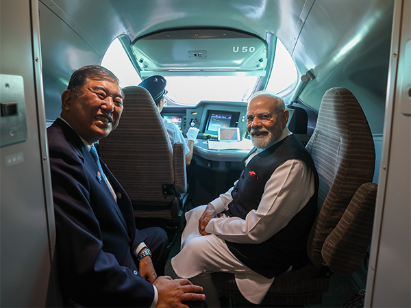 PM Modi with his Japanese counterpart Shigeru Ishiba on Shinkansen (Photo/X@narendramodi)
