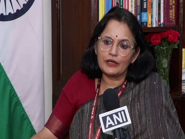 Confident we will stick to fiscal deficit target: DEA Secretary