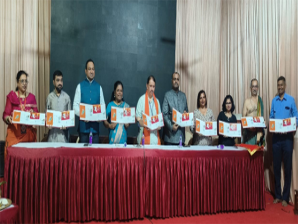 Maharashtra Postal Circle releases postcards designed by Padma Shri awardee Achyut Palav (Photo/PIB)