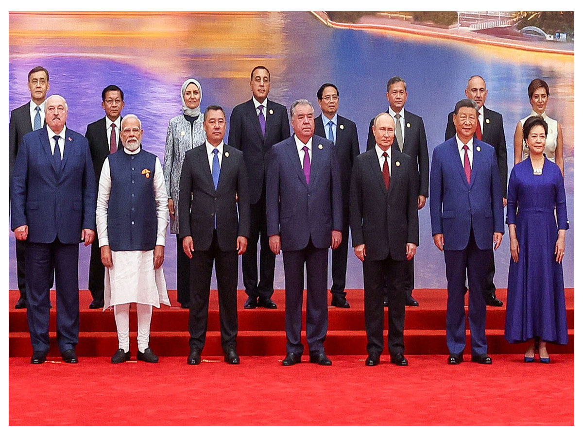 PM Modi with SCO leaders in Tianjin, China (Photo/ANI)