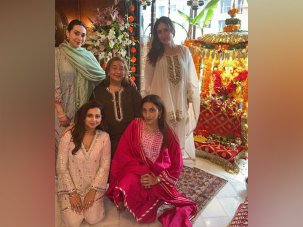 Kareena Kapoor's Ganpati celebrations (Photo/Instagram@therealkarismakapoor)