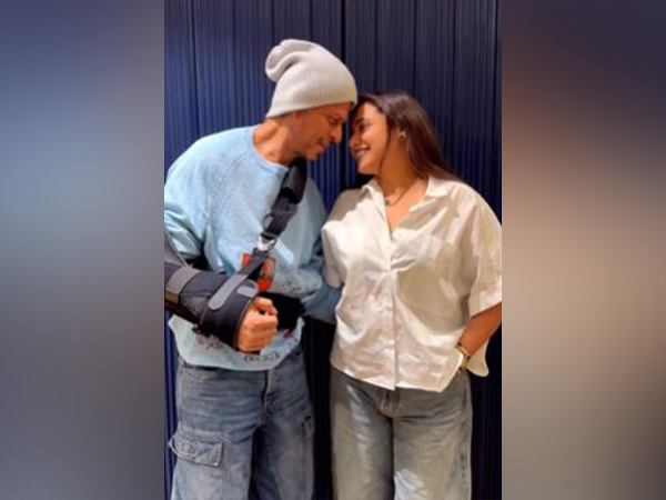 Shah Rukh Khan, Rani Mukerji (Photo:Instagram@iamsrk)