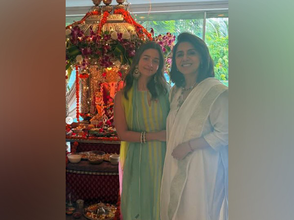 Actors Alia Bhatt and Neetu Kapoor (Image source: Alia's Instagram)