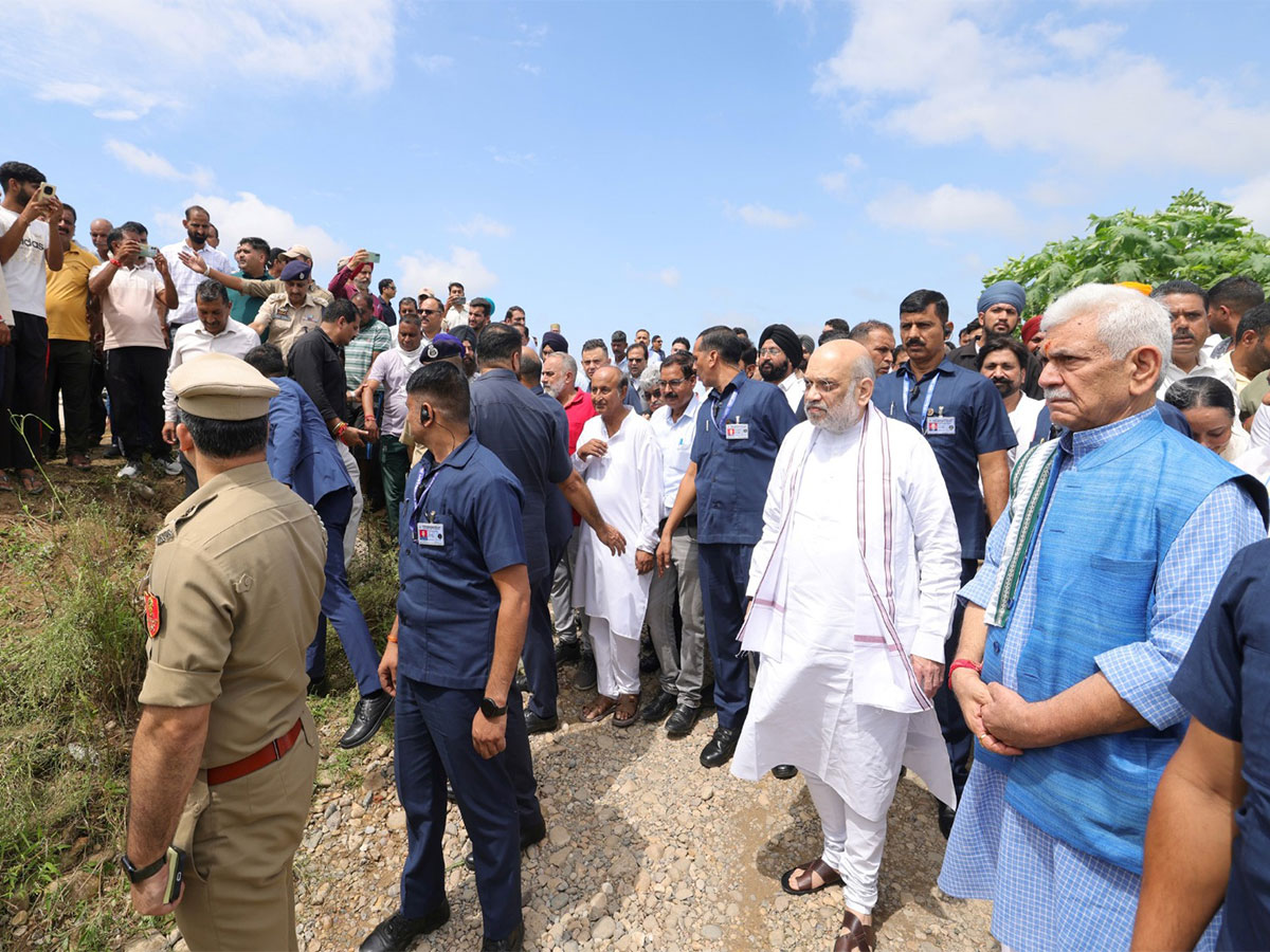 J-K LG Manoj Sinha accompanied Union Home Minister Amit Shah (Photo/X/@AmitShah)