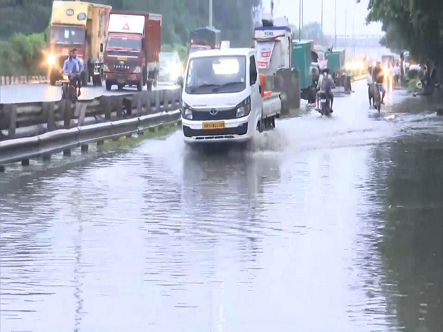 Incessant rainfall leads to severe waterlogging in Gurugram (Photo/ANI)