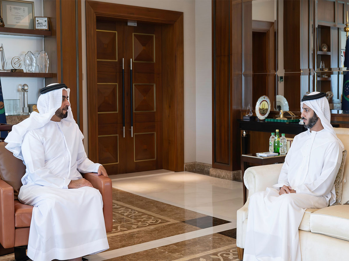 Lieutenant General Sheikh Saif bin Zayed Al Nahyan, Deputy Prime Minister and Minister of Interior, met with Sheikh Zayed bin Hamad bin Hamdan Al Nahyan, Head of the National Anti-Narcotics Authority (Photo/WAM)
